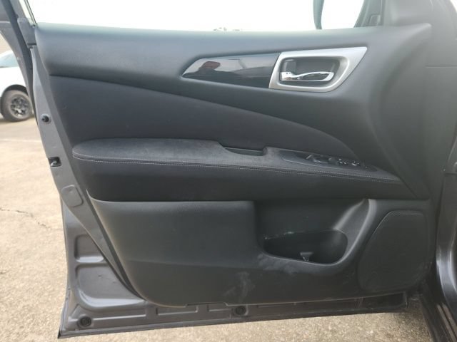 Used 2017 Nissan Pathfinder S FWD image 23