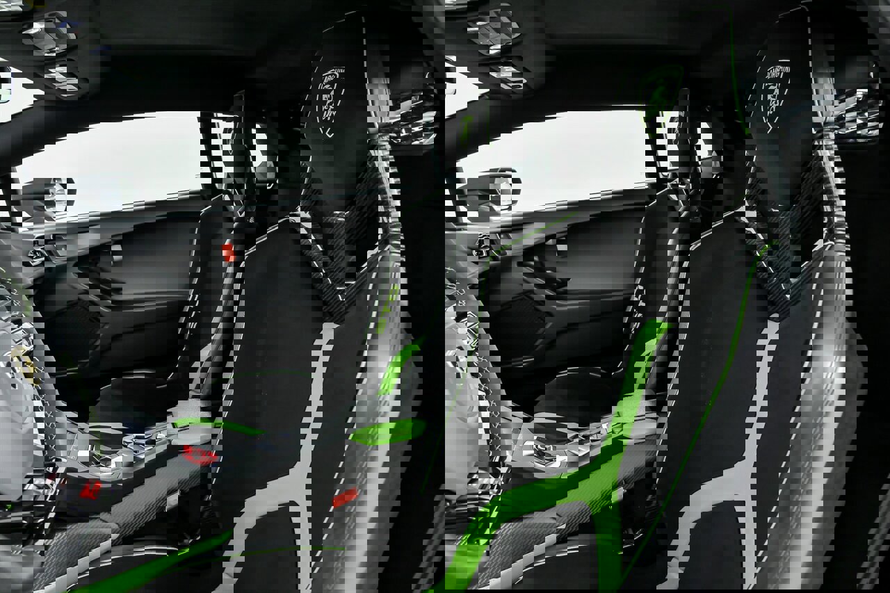 Used 2022 Lamborghini Huracan STO image 22