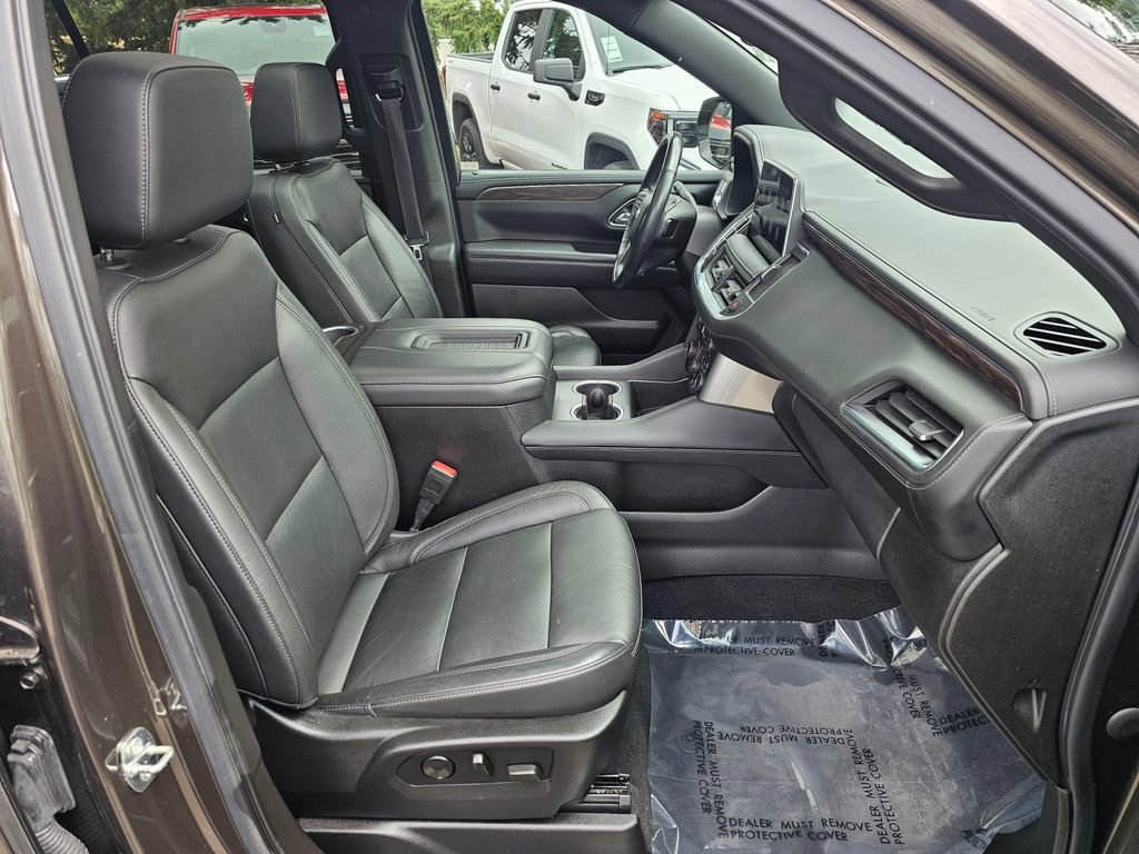 Used 2021 Chevrolet Suburban LT w/ LT Signature Package AWD/4WD image 11