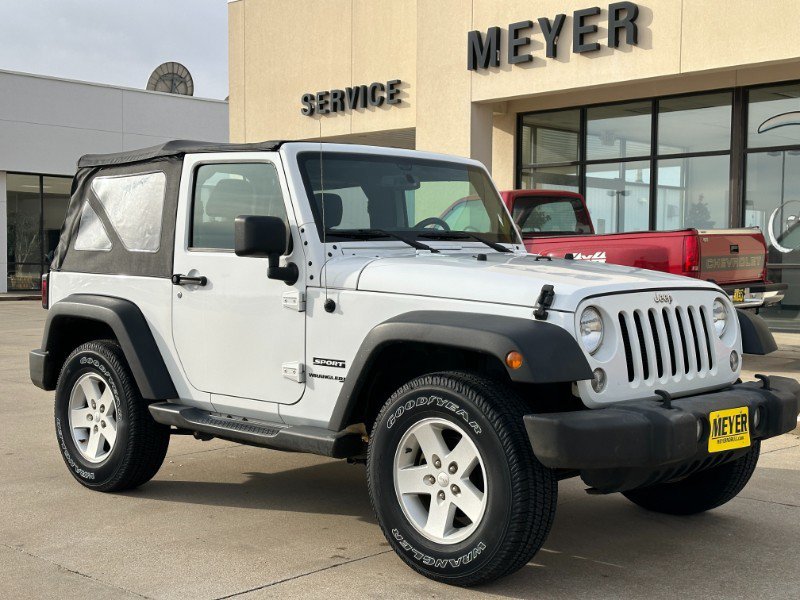 Used 2018 Jeep Wrangler Sport AWD/4WD image 2