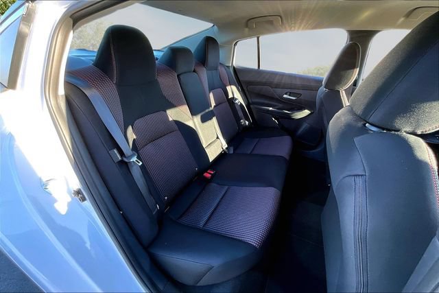 New 2026 Nissan Sentra SR w/ Floor Mat Package FWD image 9