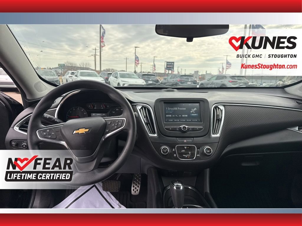 Used 2017 Chevrolet Malibu LT image 39