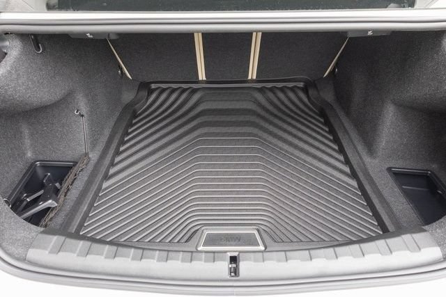 New 2025 BMW 330i xDrive Sedan w/ Premium Package AWD/4WD image 29