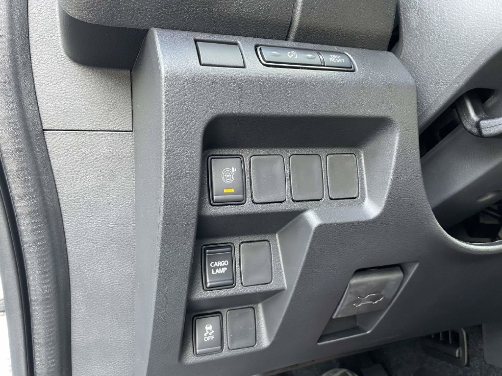 New 2027 Nissan Frontier S RWD image 18