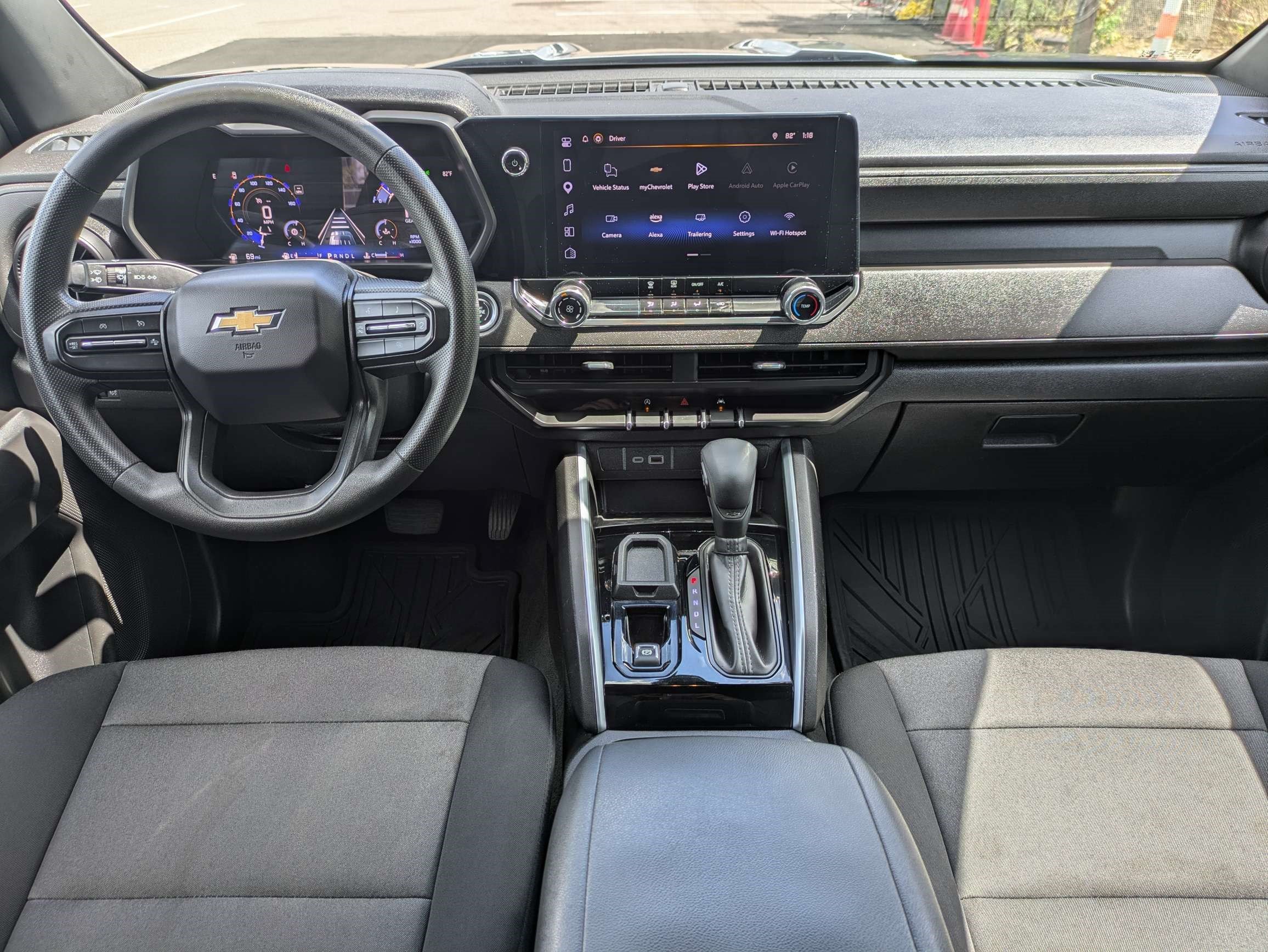 Used 2025 Chevrolet Colorado W/T RWD image 14
