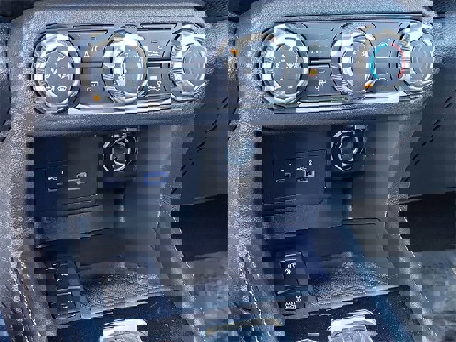 Certified 2024 Nissan Kicks SV w/ Interior Electronics Package image 17