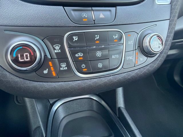 Used 2023 Chevrolet Malibu LT FWD image 19