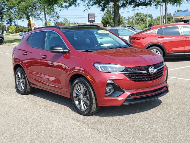 Used 2021 Buick Encore GX Essence w/ Advanced Technology Package AWD/4WD image 2