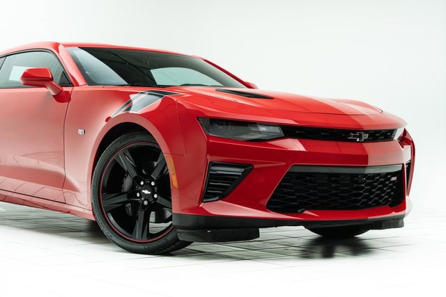 Used 2018 Chevrolet Camaro SS image 4