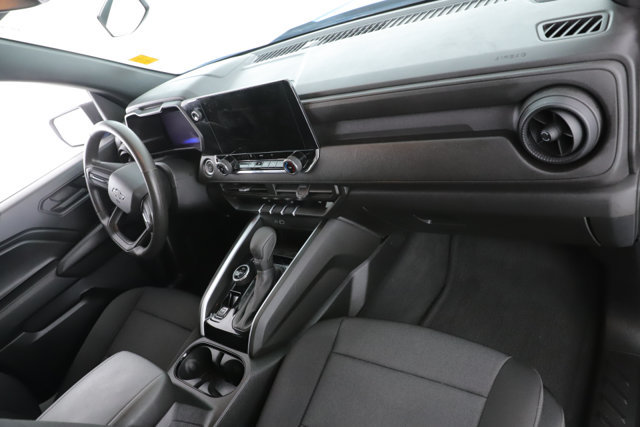 Used 2024 Chevrolet Colorado Trail Boss AWD/4WD image 27