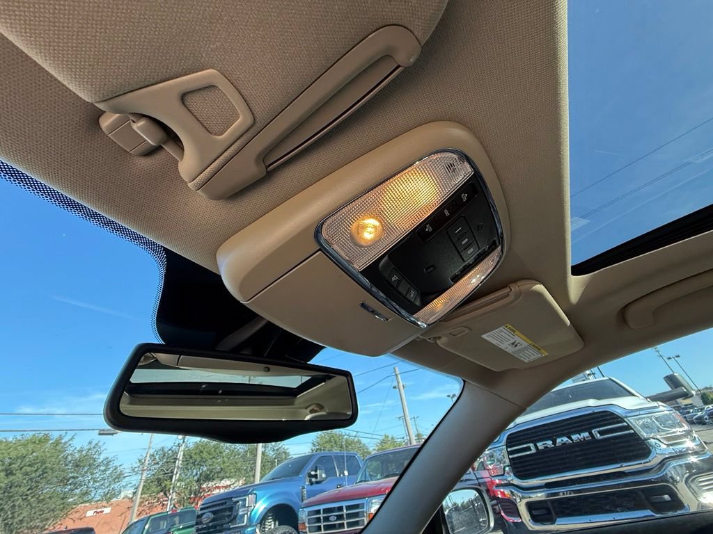 Used 2014 Chrysler 300 w/ Driver Convenience Group RWD image 22