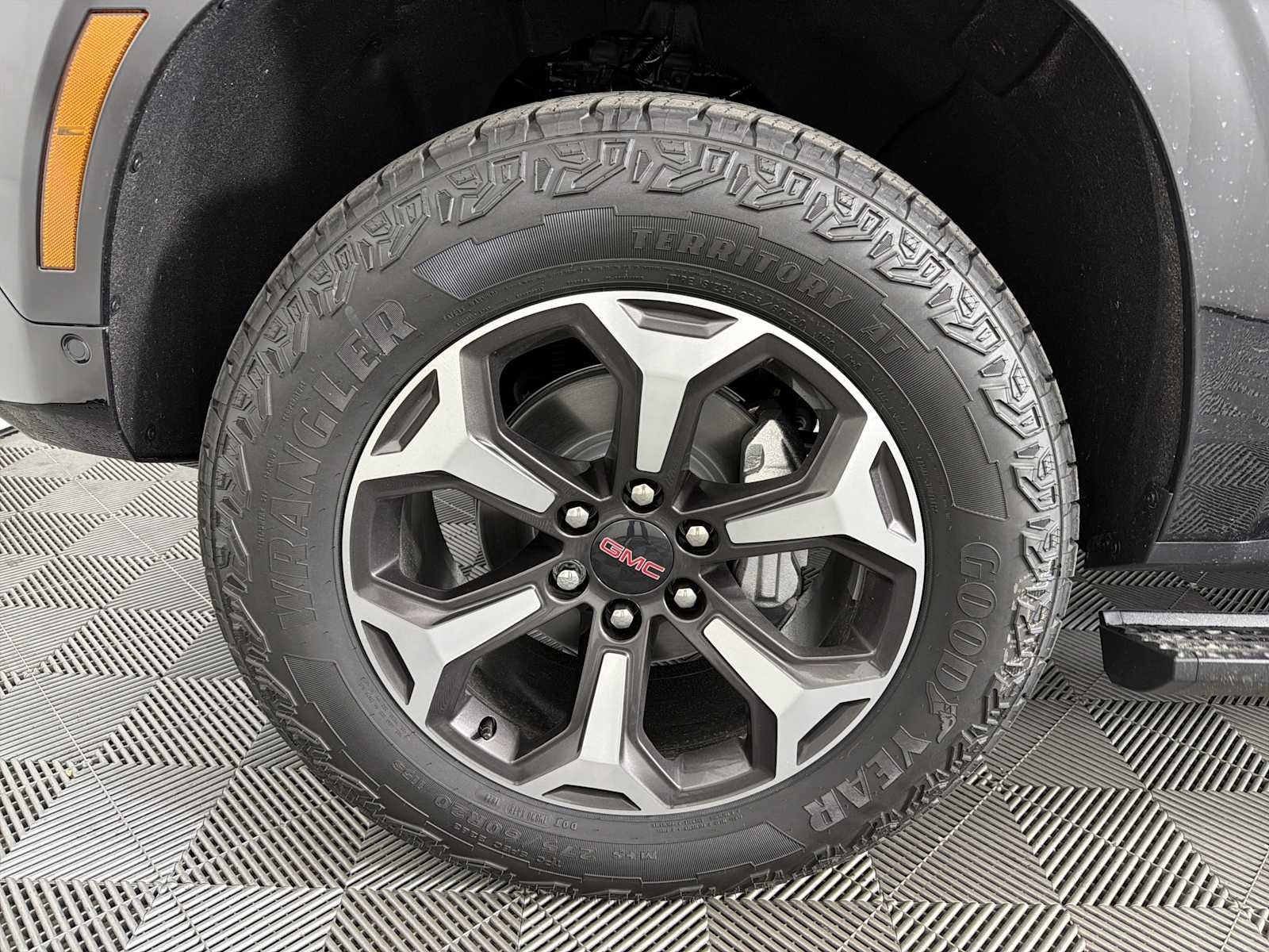 New 2026 GMC Yukon AT4 Ultimate AWD/4WD image 10