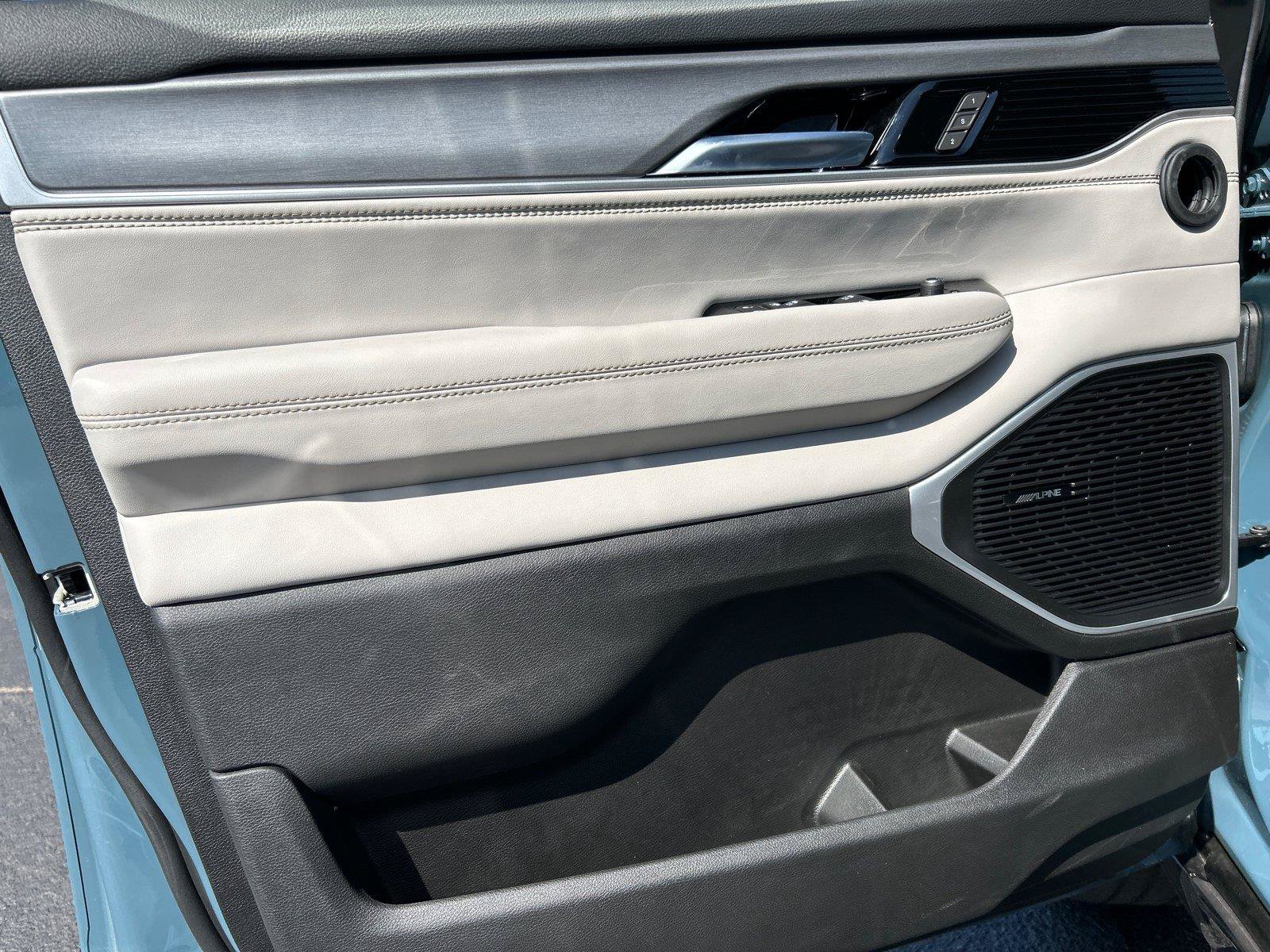 New 2026 Jeep Grand Wagoneer 2WD image 17