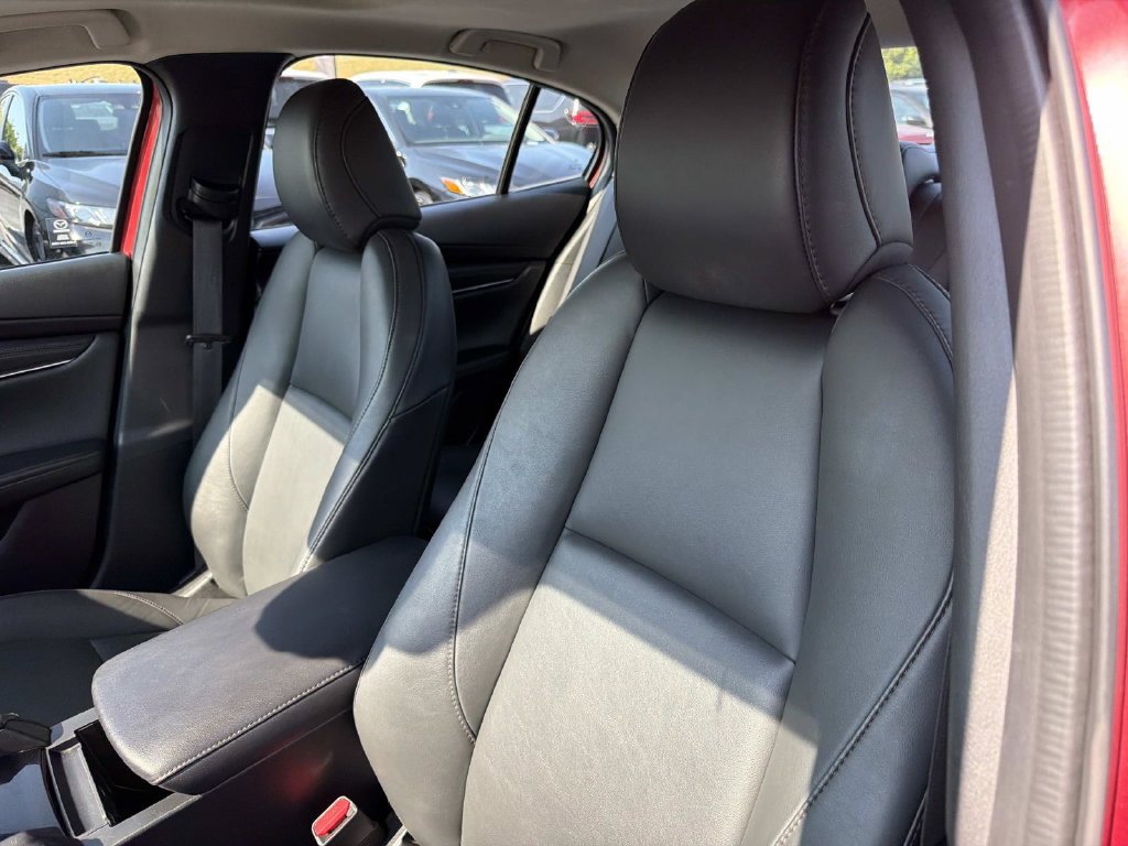 Used 2024 MAZDA MAZDA3 s FWD image 21