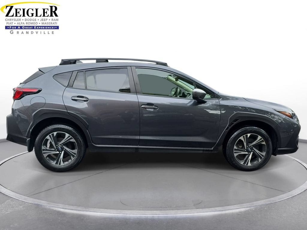Used 2024 Subaru Crosstrek 2.0i Premium AWD/4WD image 4