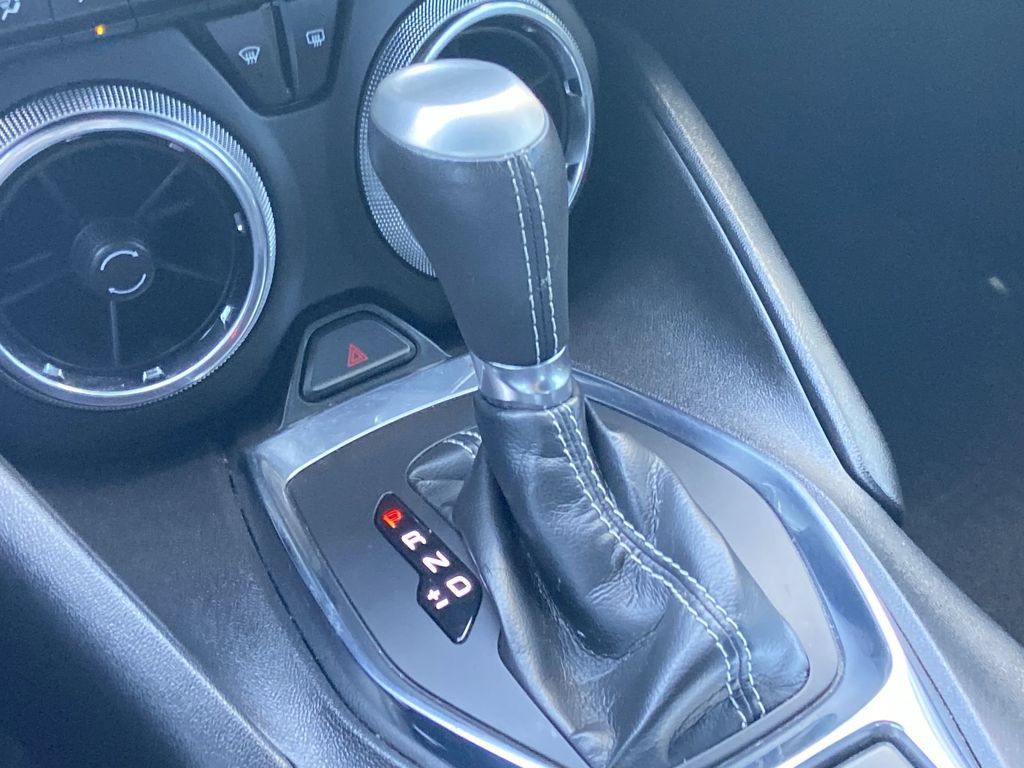 Used 2023 Chevrolet Camaro LT w/ Technology Package RWD image 11