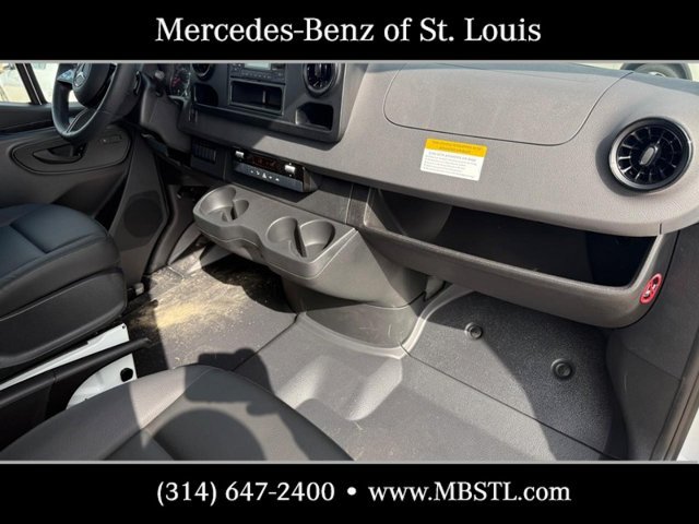 New 2026 Mercedes-Benz Sprinter 2500 image 9