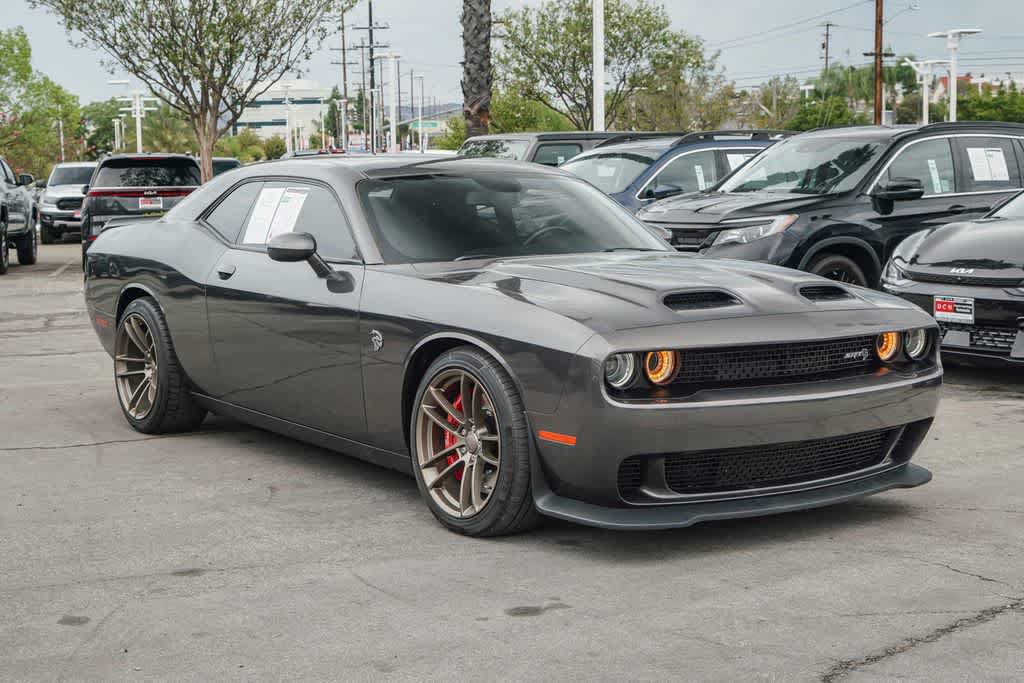 Used 2020 Dodge Challenger SRT Hellcat RWD image 3