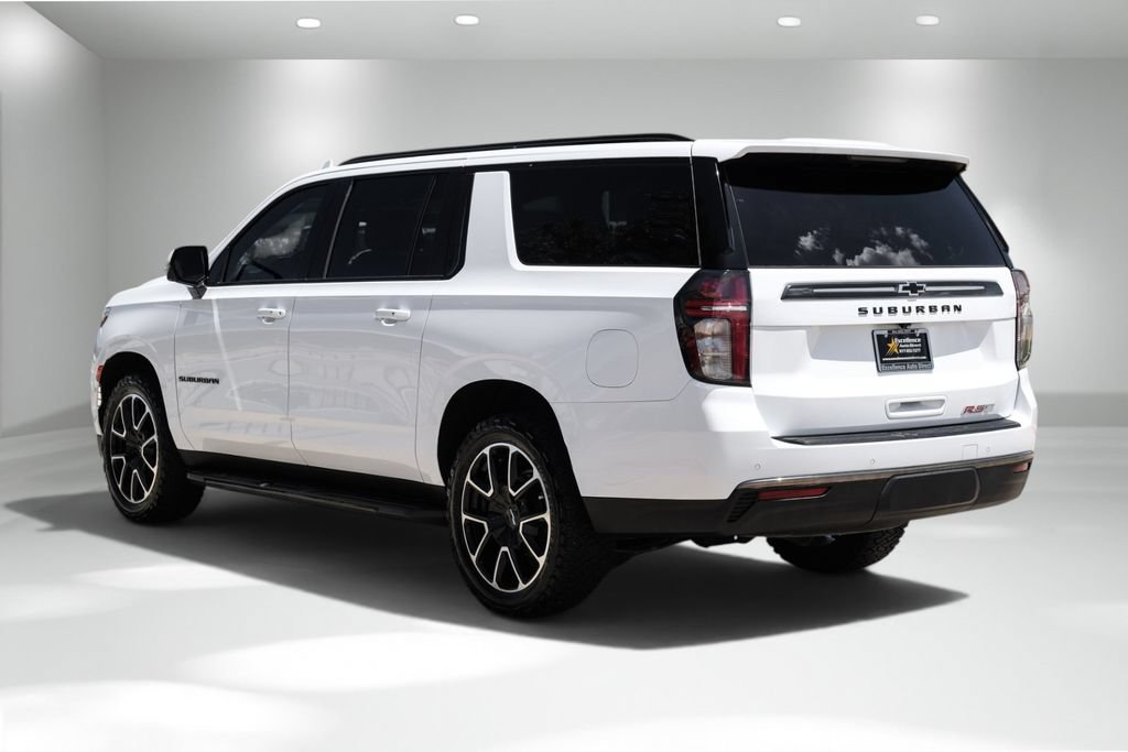 Used 2022 Chevrolet Suburban RST w/ Luxury Package RWD image 9