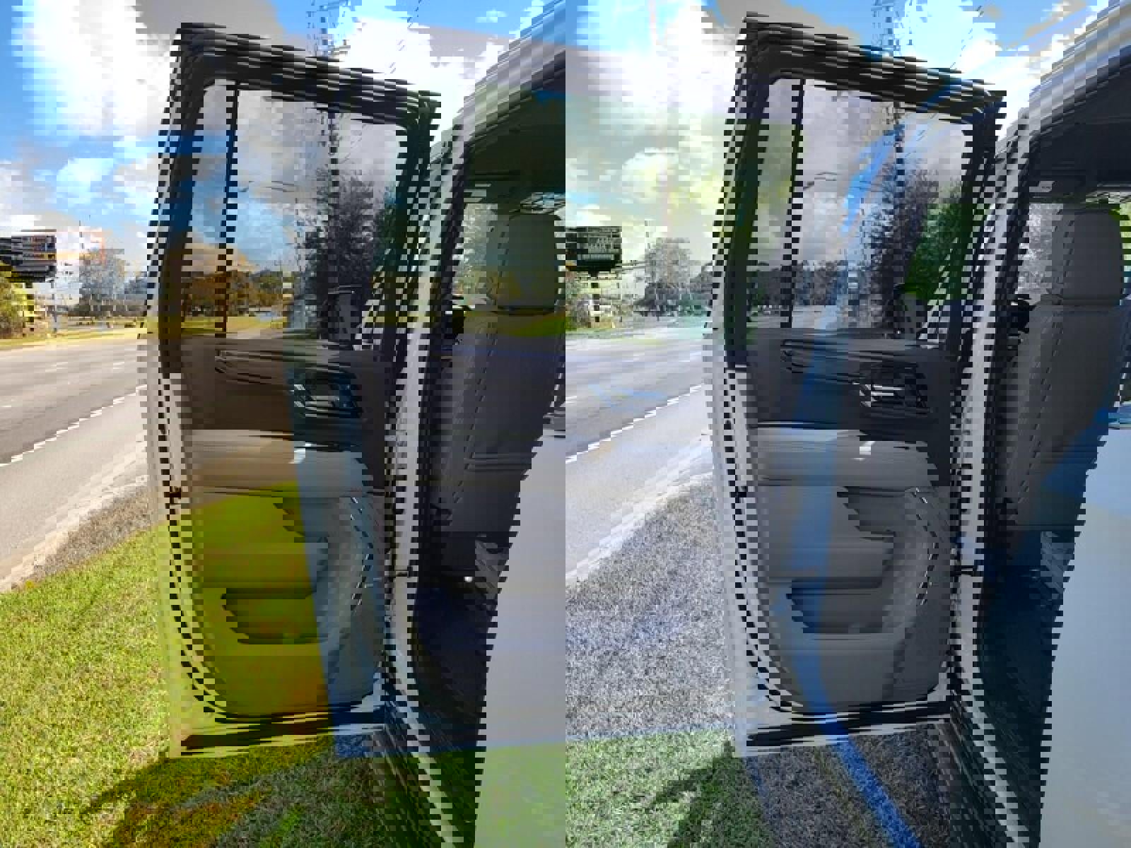 New 2026 GMC Yukon XL Elevation image 28