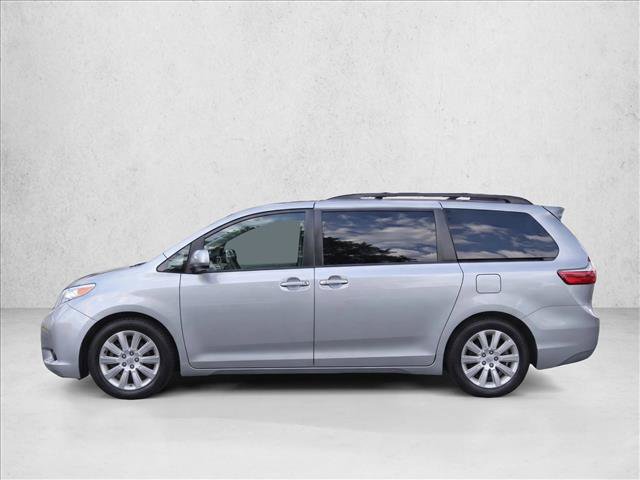 Used 2013 Toyota Sienna LE AWD/4WD image 4