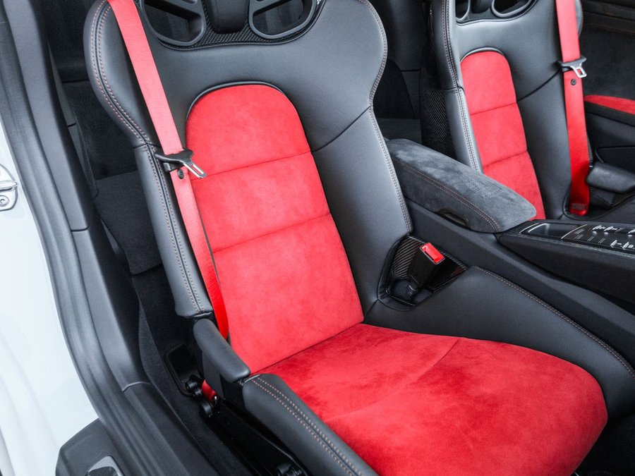 Used 2018 Porsche 911 GT2 RS image 22