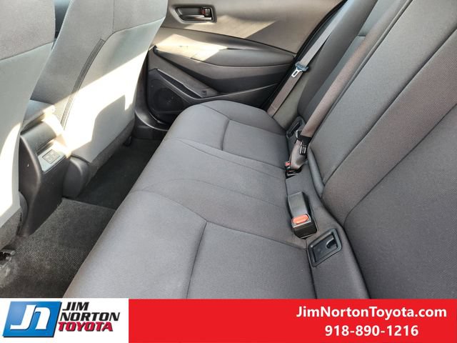 Used 2025 Toyota Corolla LE FWD image 29