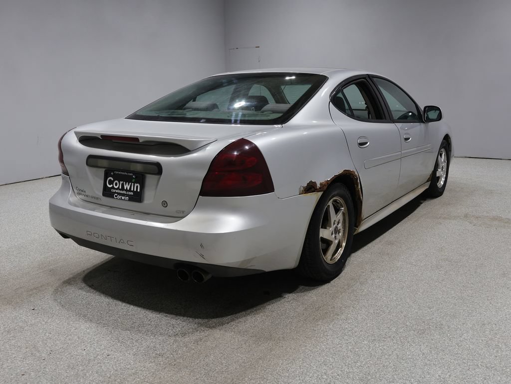 Used 2004 Pontiac Grand Prix GT2 w/ GT Sport Appearance Package FWD image 6