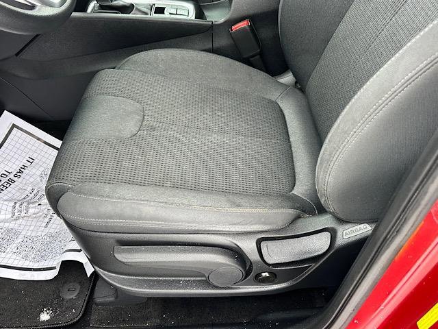 Used 2019 Hyundai Santa Fe SE image 15