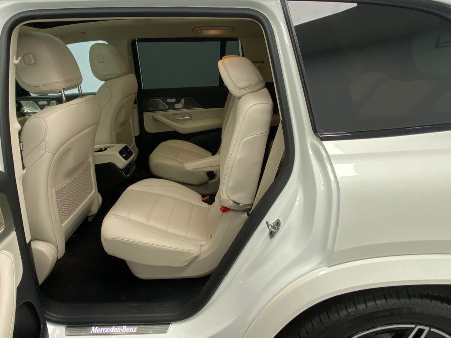 Used 2023 Mercedes-Benz GLS 450 4MATIC image 36