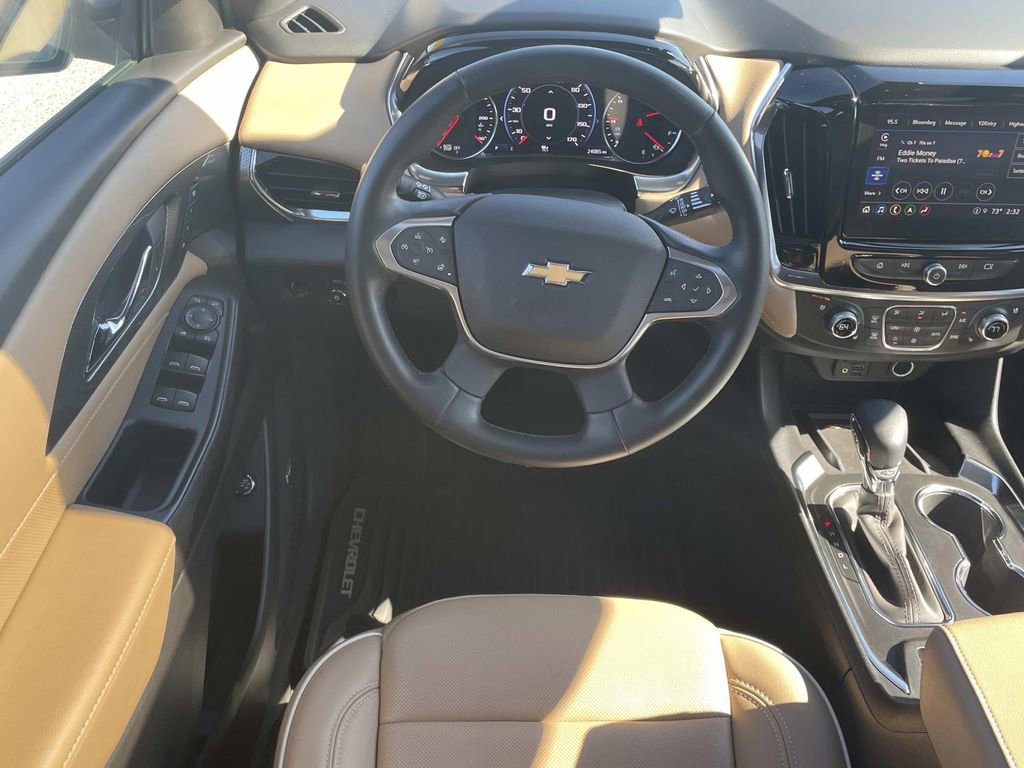 Used 2023 Chevrolet Traverse Premier image 15