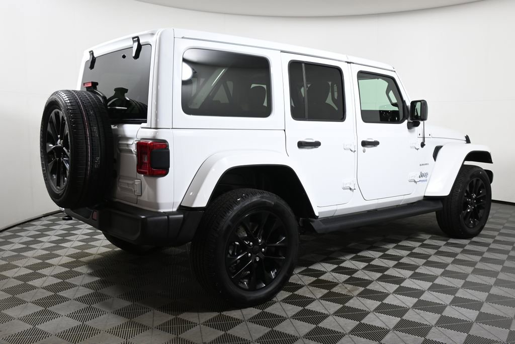 Used 2021 Jeep Wrangler Unlimited Sahara w/ Cold Weather Group image 7