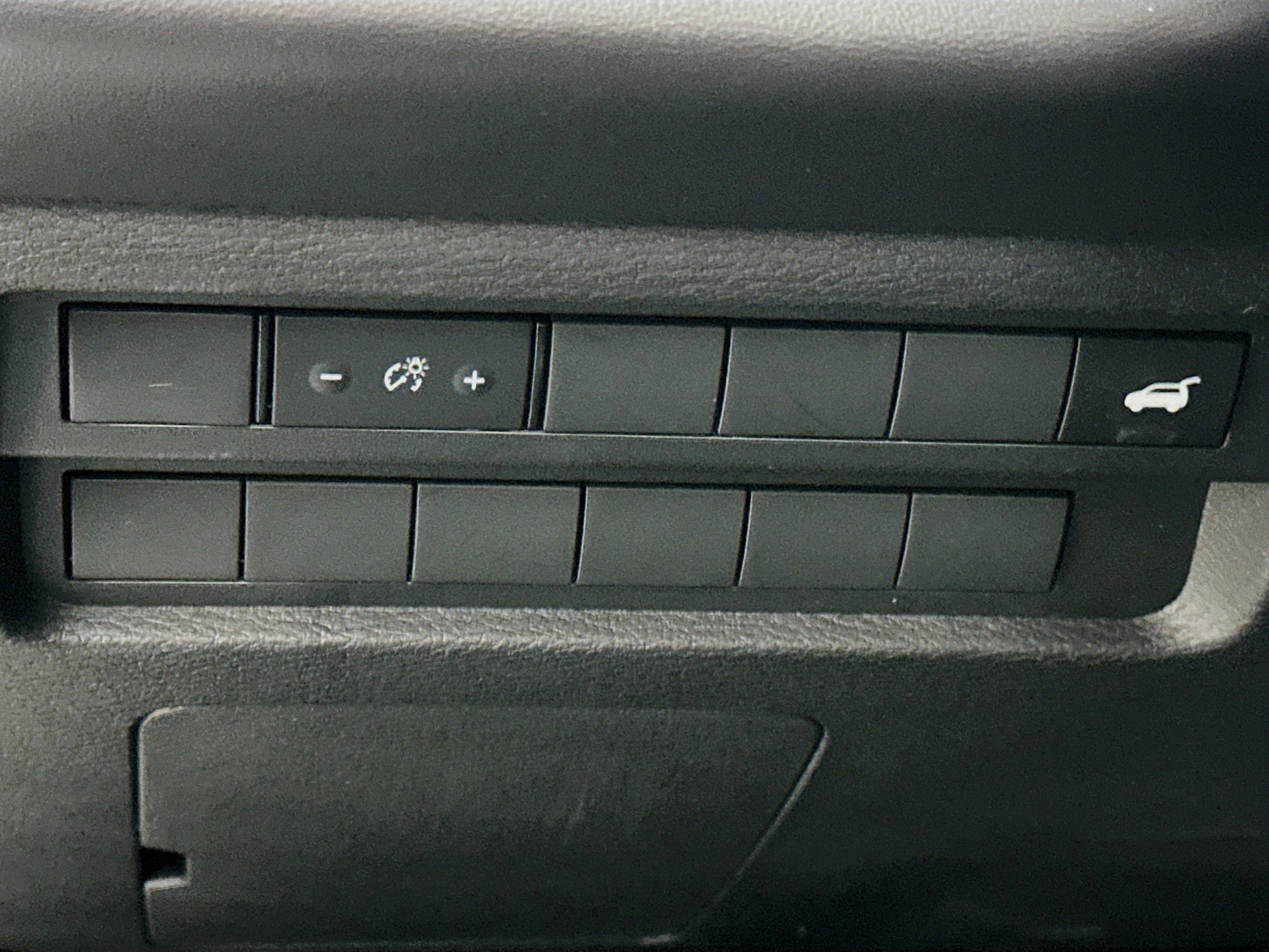 Used 2025 Mitsubishi Outlander SE image 17