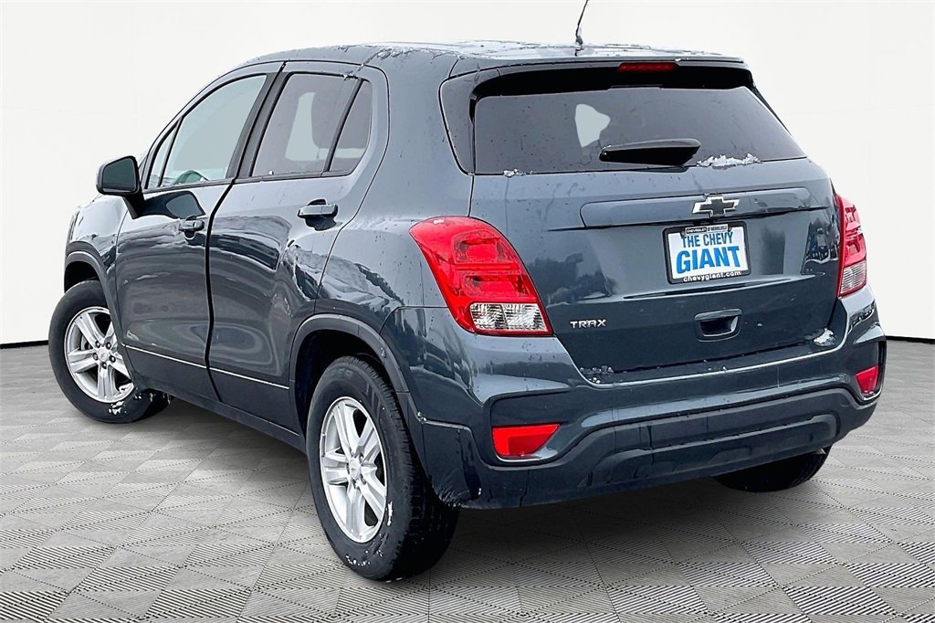 Used 2021 Chevrolet Trax LS w/ Tint and Cruise Package image 4