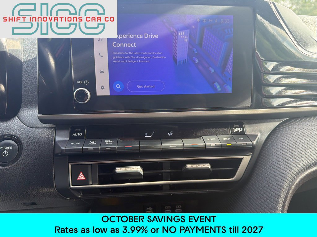 Used 2025 Toyota Camry SE FWD image 15