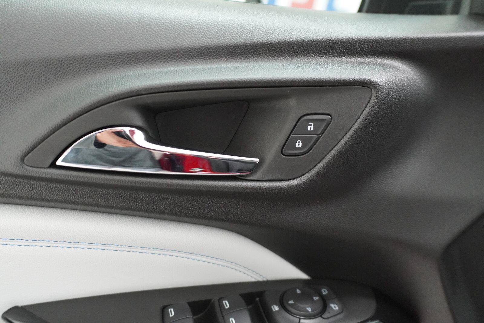 Used 2026 Chevrolet Trax LT w/ Driver Confidence Package FWD image 6