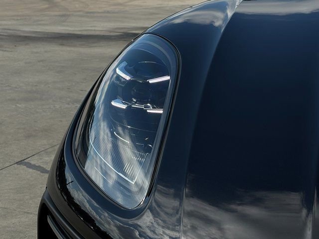Certified 2026 Porsche Macan Turbo AWD/4WD image 12
