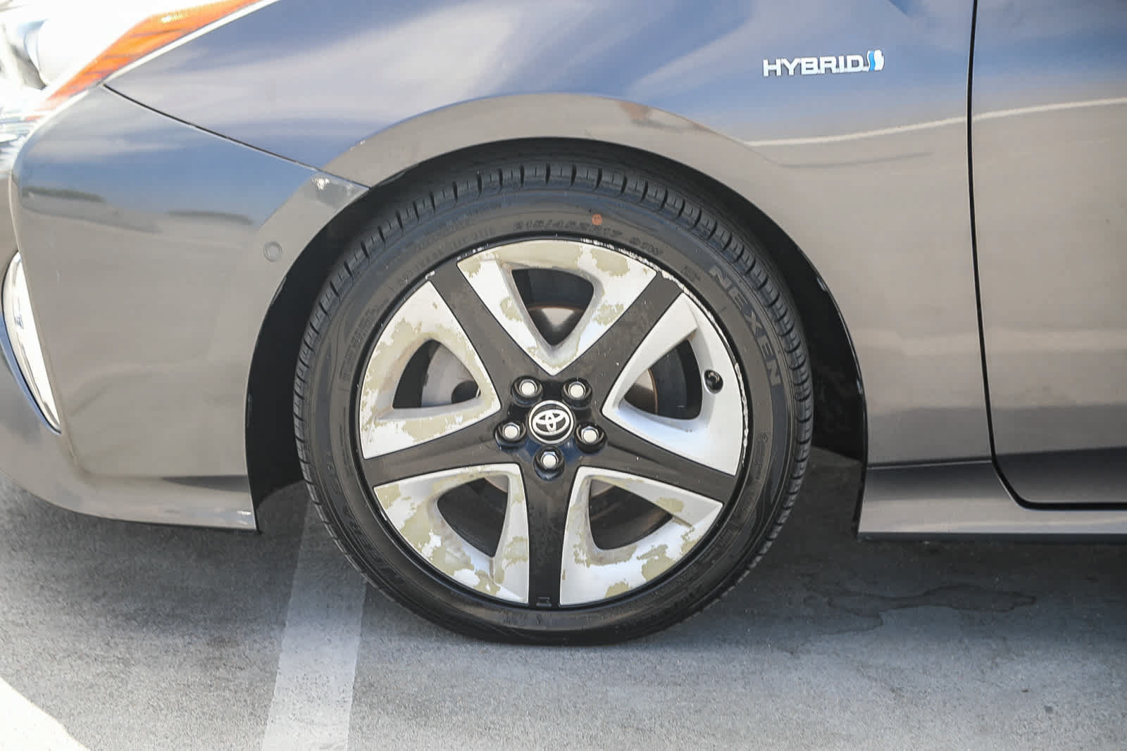 Used 2016 Toyota Prius Four Touring w/ Premium Convenience Package FWD image 10