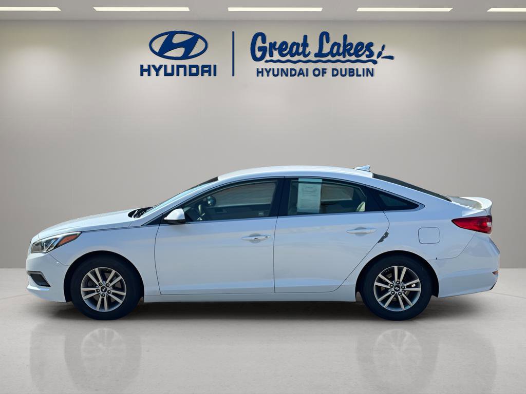 Used 2017 Hyundai Sonata SE image 2