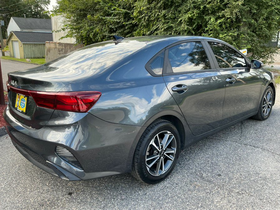 Used 2023 Kia Forte LXS w/ LXS Technology Package FWD image 8