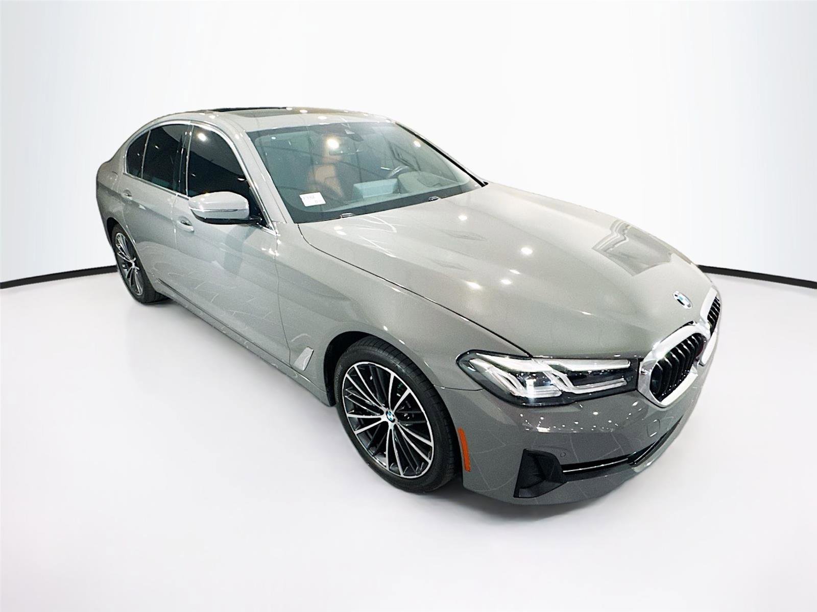 Used 2022 BMW 540i w/ Premium Package image 42