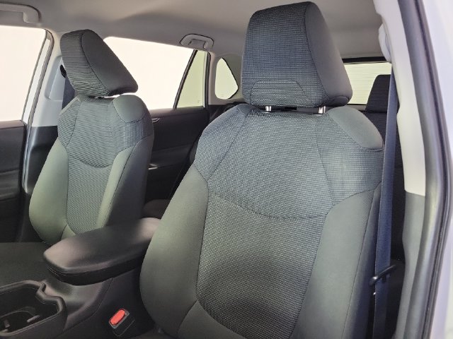 Used 2024 Toyota RAV4 LE AWD/4WD image 20