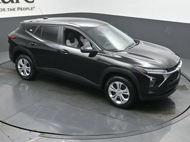 New 2026 Chevrolet Trax LS FWD image 17