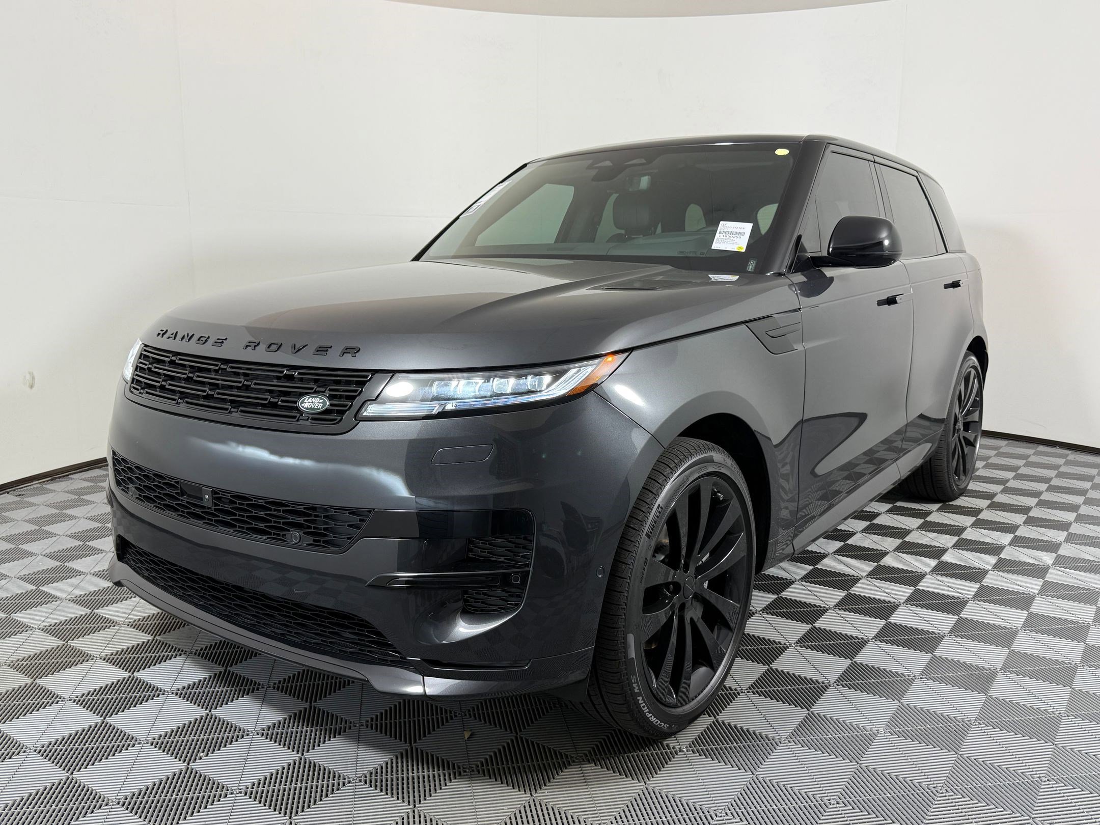 New 2026 Land Rover Range Rover Sport Dynamic SE