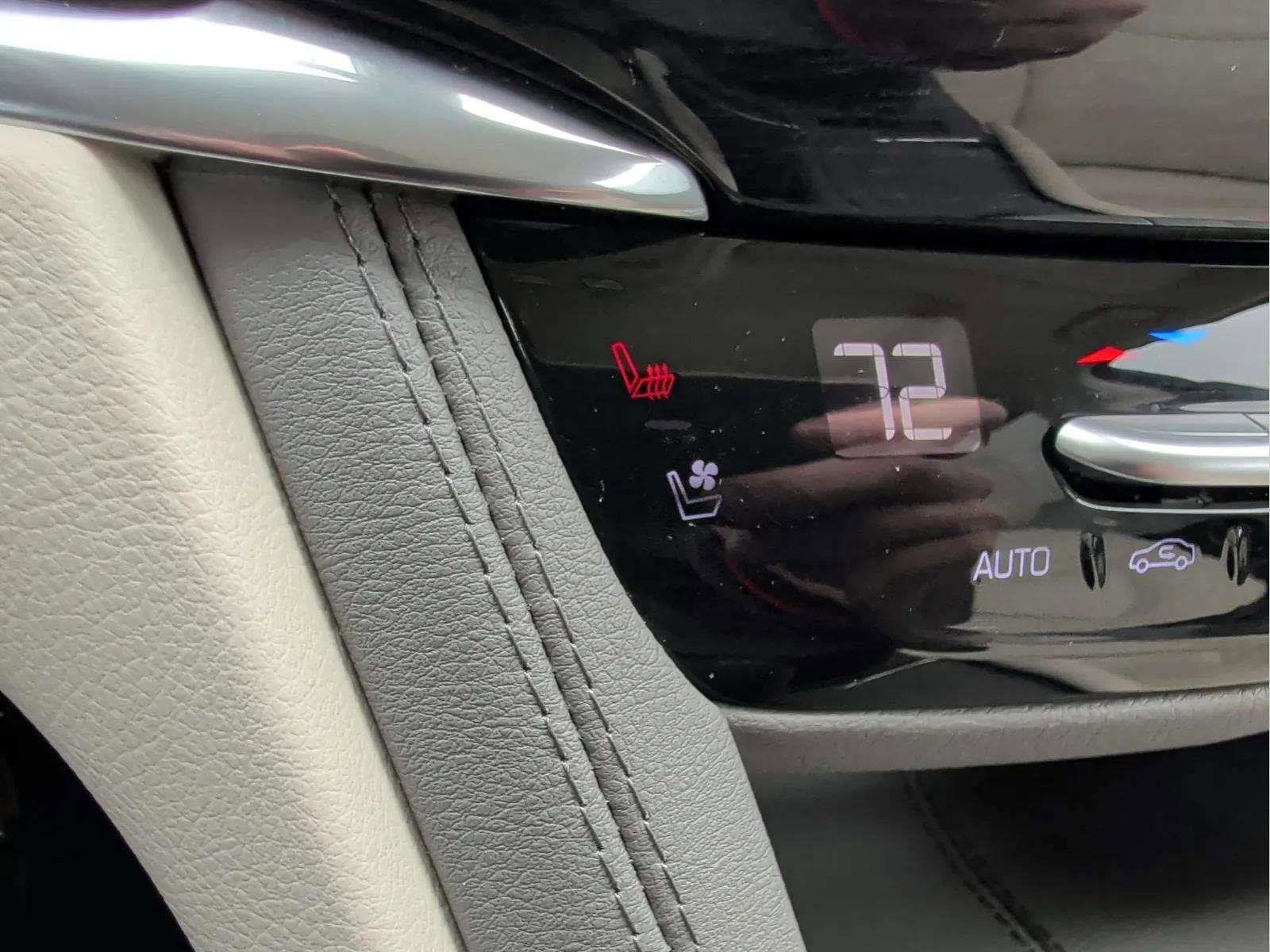 Used 2024 Cadillac XT6 Premium Luxury w/ Technology Package image 15
