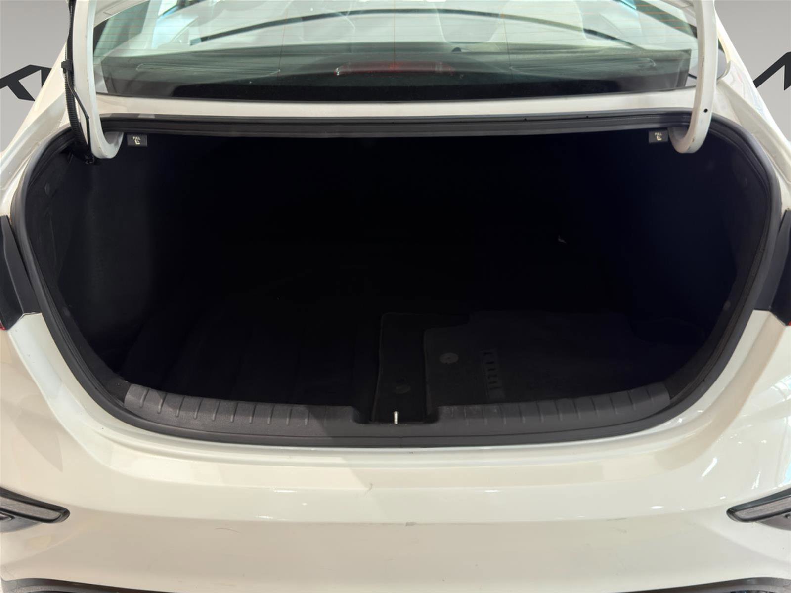 Used 2021 Kia Forte LXS image 8