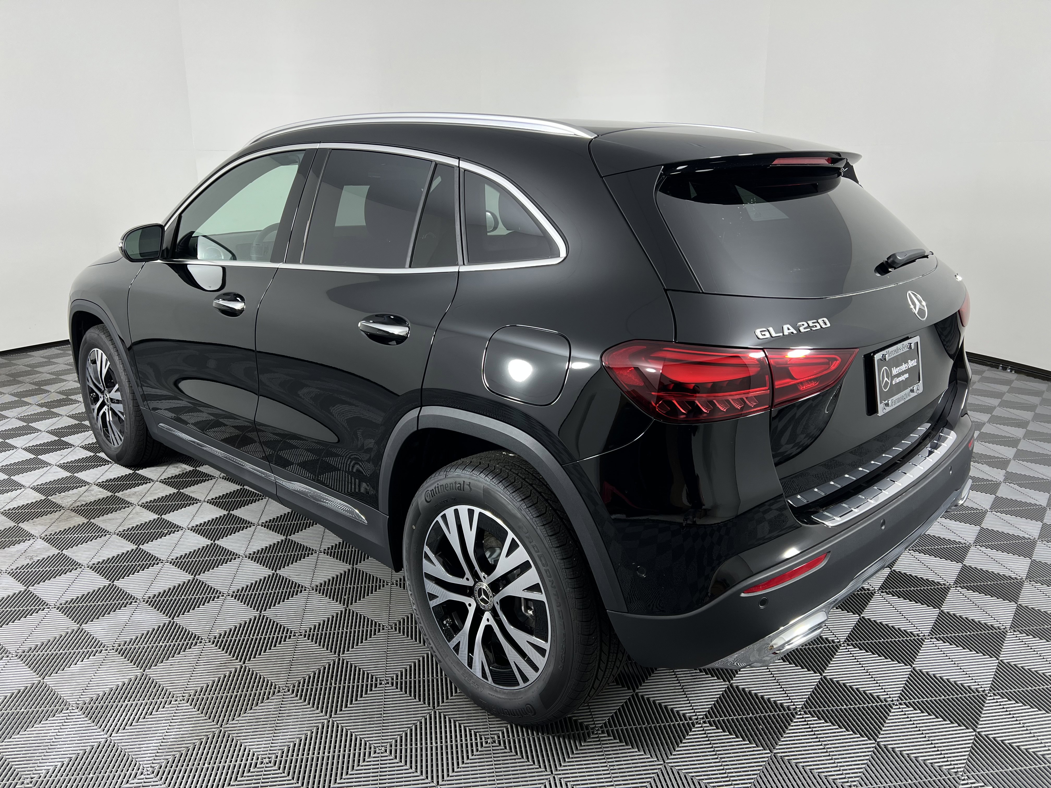 New 2025 Mercedes-Benz GLA 250 4MATIC image 10