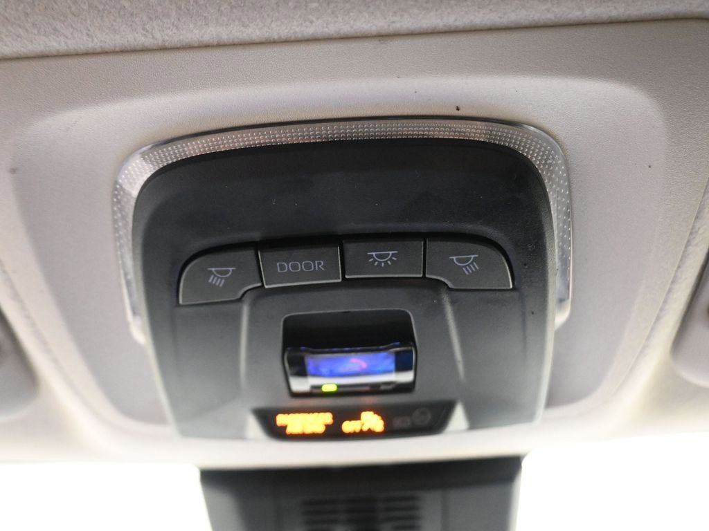 Used 2023 Toyota Corolla LE image 10