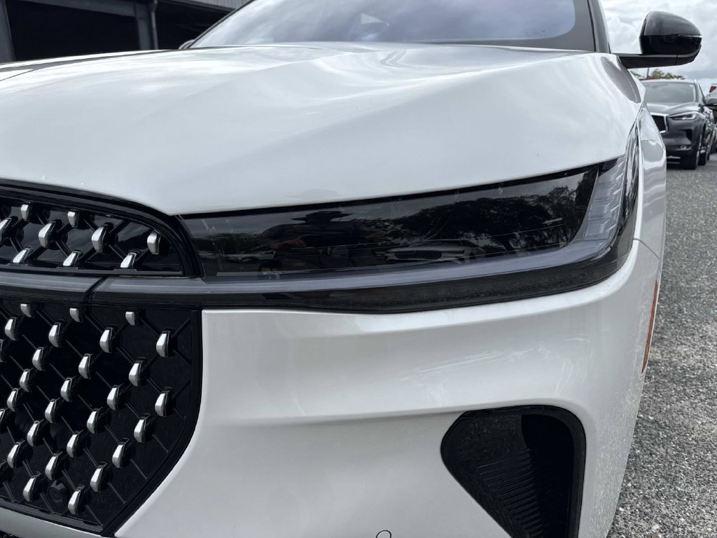 New 2026 Lincoln Nautilus Reserve AWD/4WD image 9