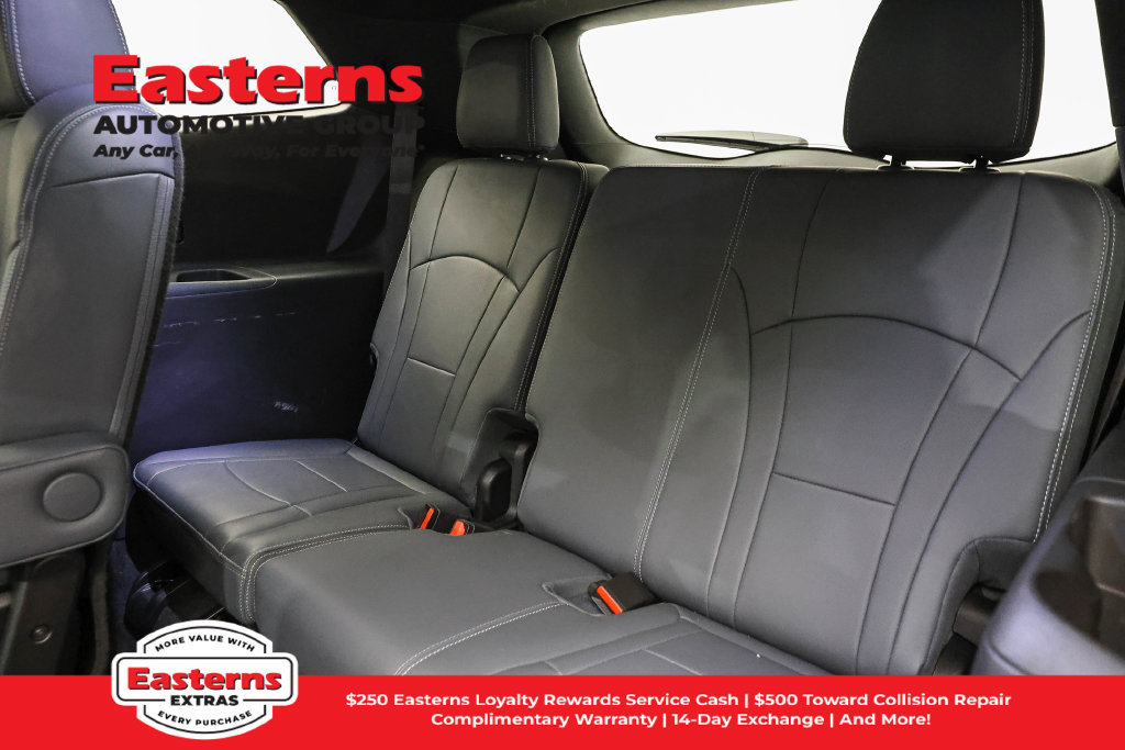 Used 2023 Buick Enclave Essence FWD image 28
